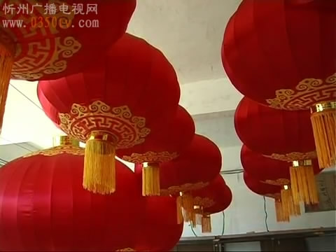 小灯笼映红大市场