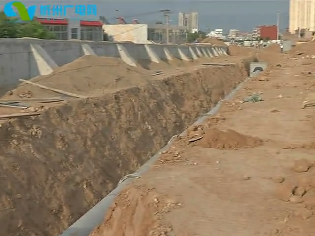 健康西街建设路到慕山路段开始地下管线施工